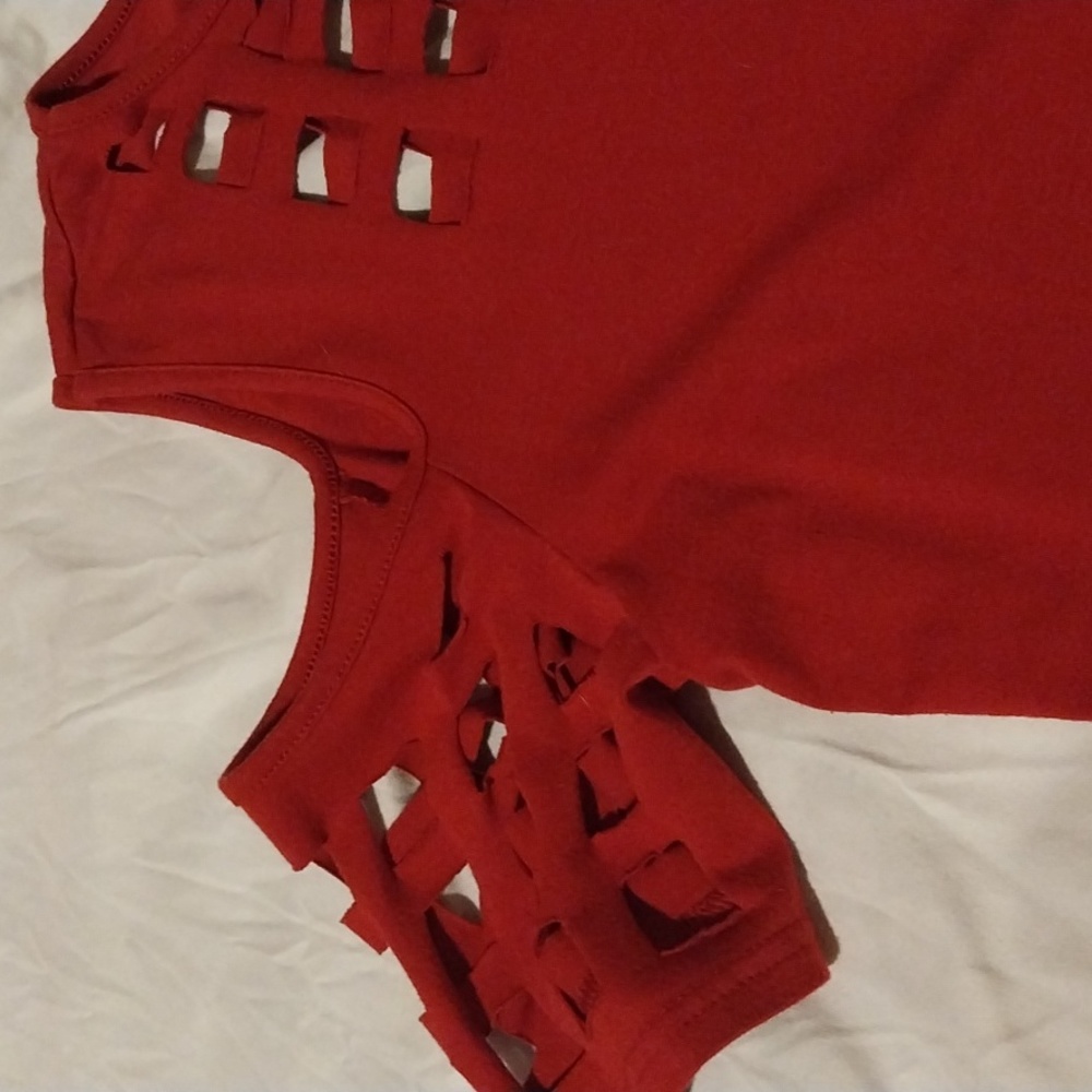 Top - Picture 2 of 3